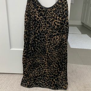 Oliviaceous velvet cheetah dress